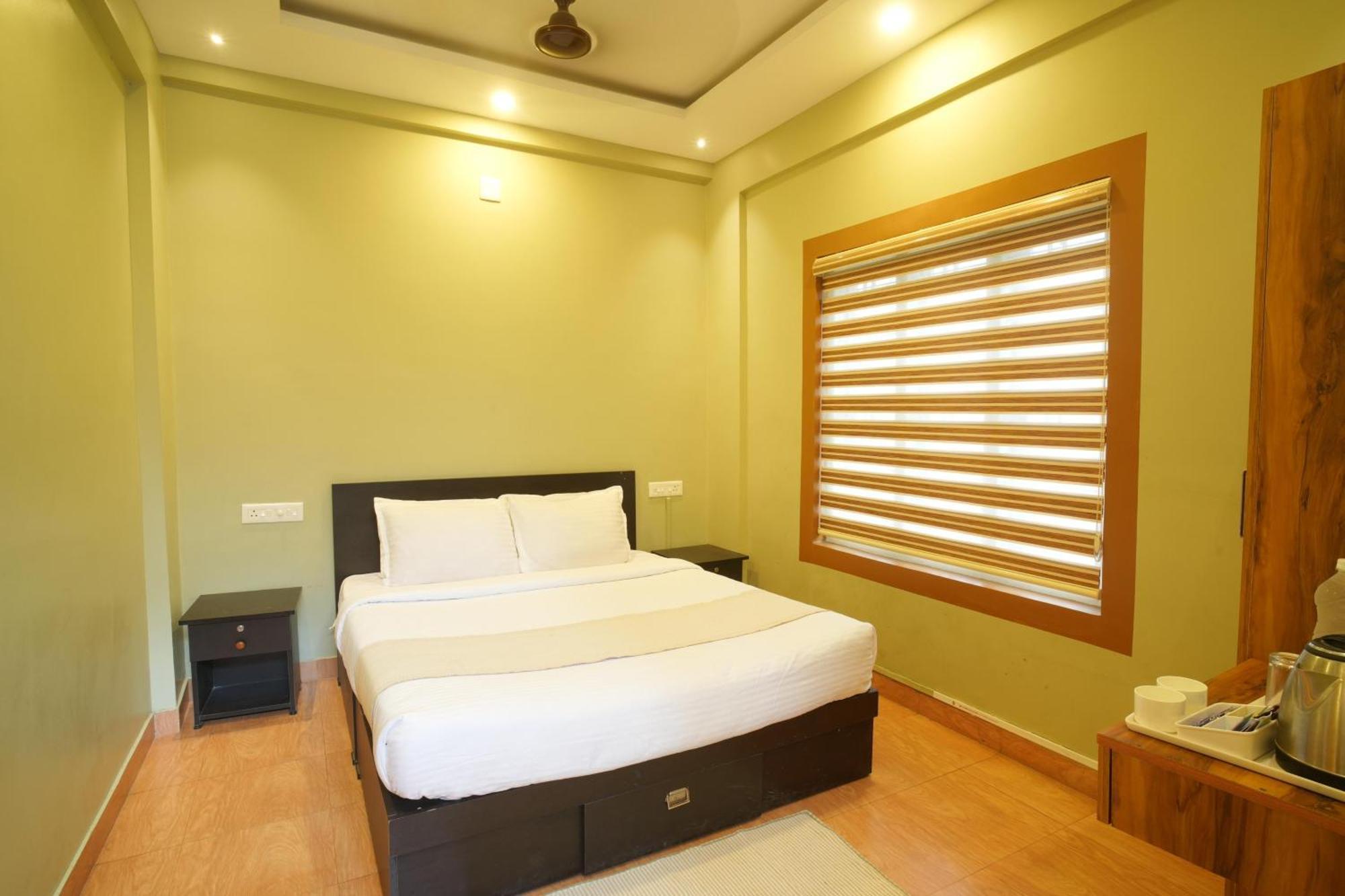 Rasha Residency Hostel Kalpetta Exterior photo